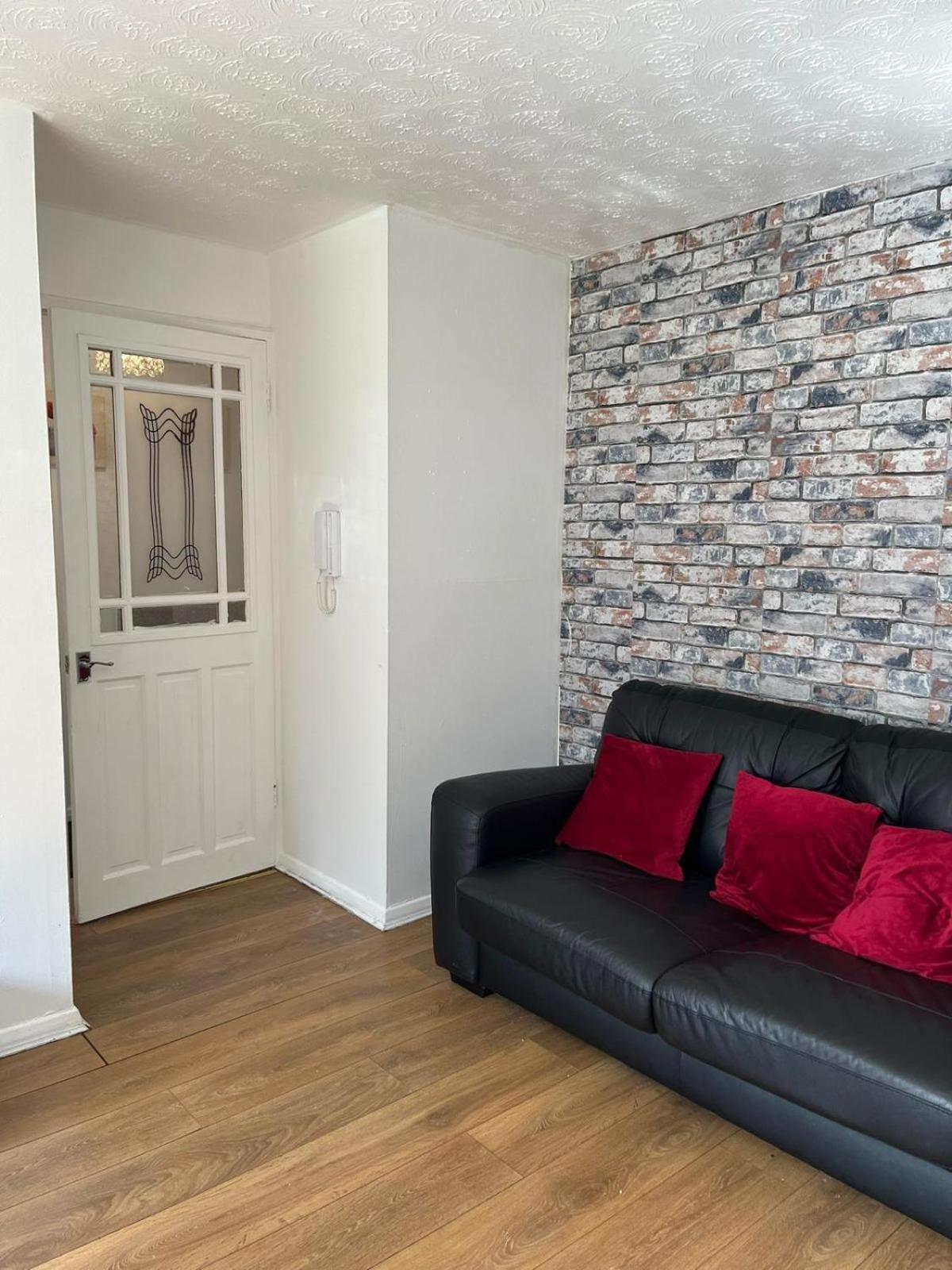 Stunning 1 Bedroom Apartment In Dagenham Ngoại thất bức ảnh